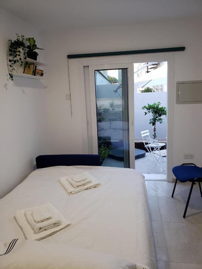 Modern & Cozy Studio W/ Backyard Near City Center Λεμεσός Εξωτερικό φωτογραφία
