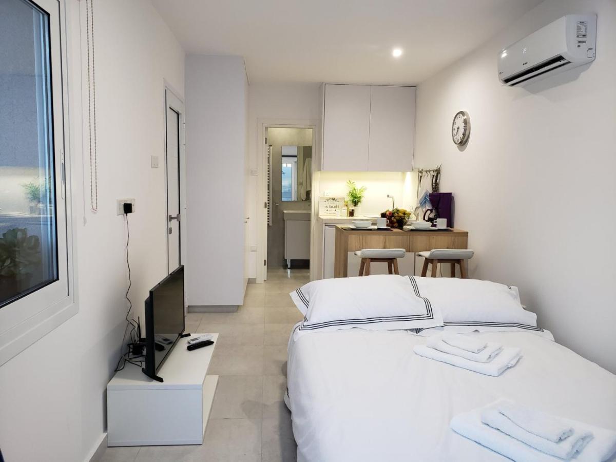 Modern & Cozy Studio W/ Backyard Near City Center Λεμεσός Εξωτερικό φωτογραφία