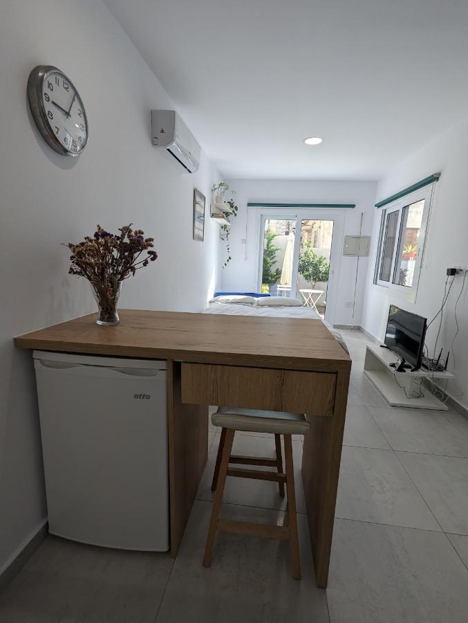 Modern & Cozy Studio W/ Backyard Near City Center Λεμεσός Εξωτερικό φωτογραφία